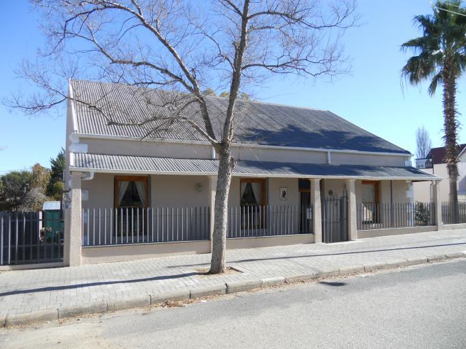 4 Bedroom House for Sale For Sale in Oudtshoorn - Private Sale - MR114590