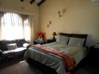 Main Bedroom - 26 square meters of property in Dersley