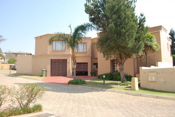 4 Bedroom Cluster for Sale For Sale in Buccleuch - Private Sale - MR114623