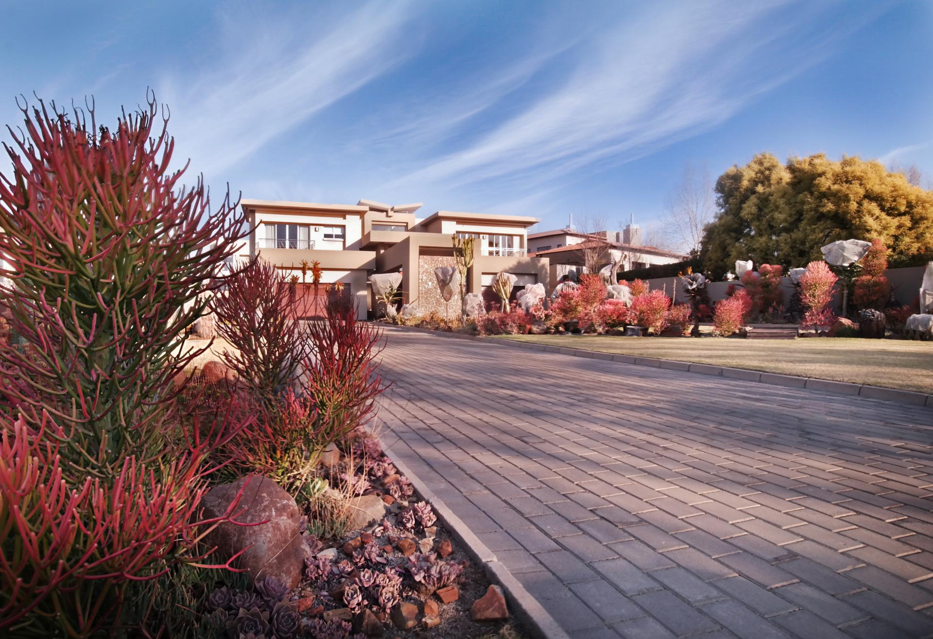 Front View of property in Silver Lakes Golf Estate