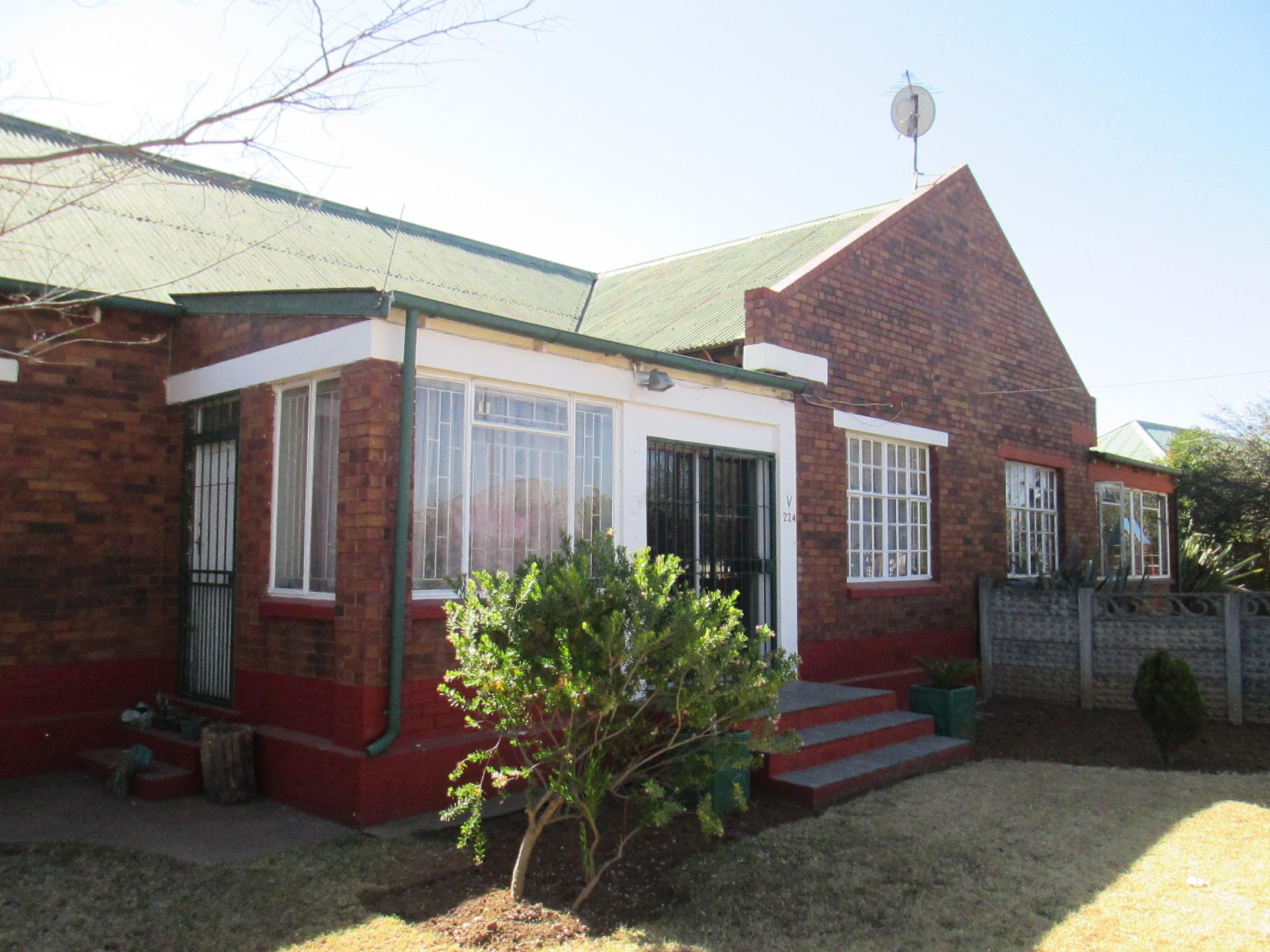 Front View of property in West Village