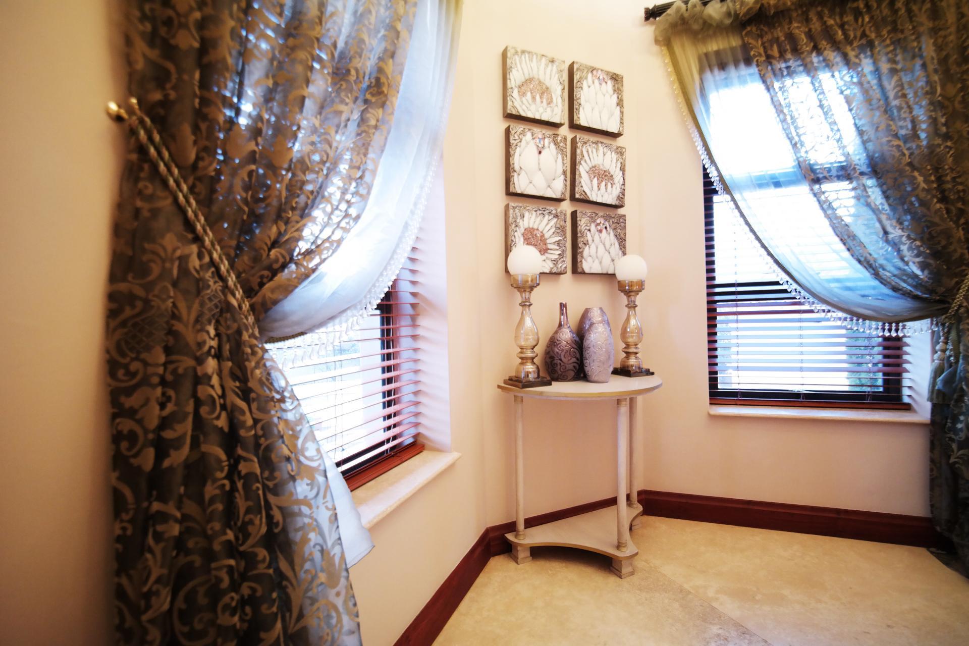 Spaces - 93 square meters of property in Silver Lakes Golf Estate