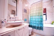 Bathroom 2 - 3 square meters of property in Silver Lakes Golf Estate