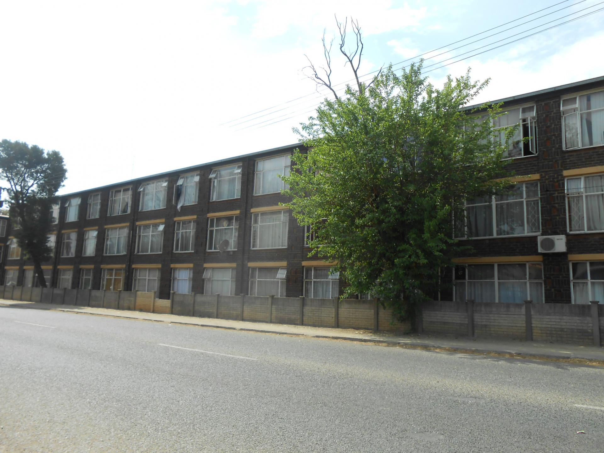 Front View of property in Rustenburg