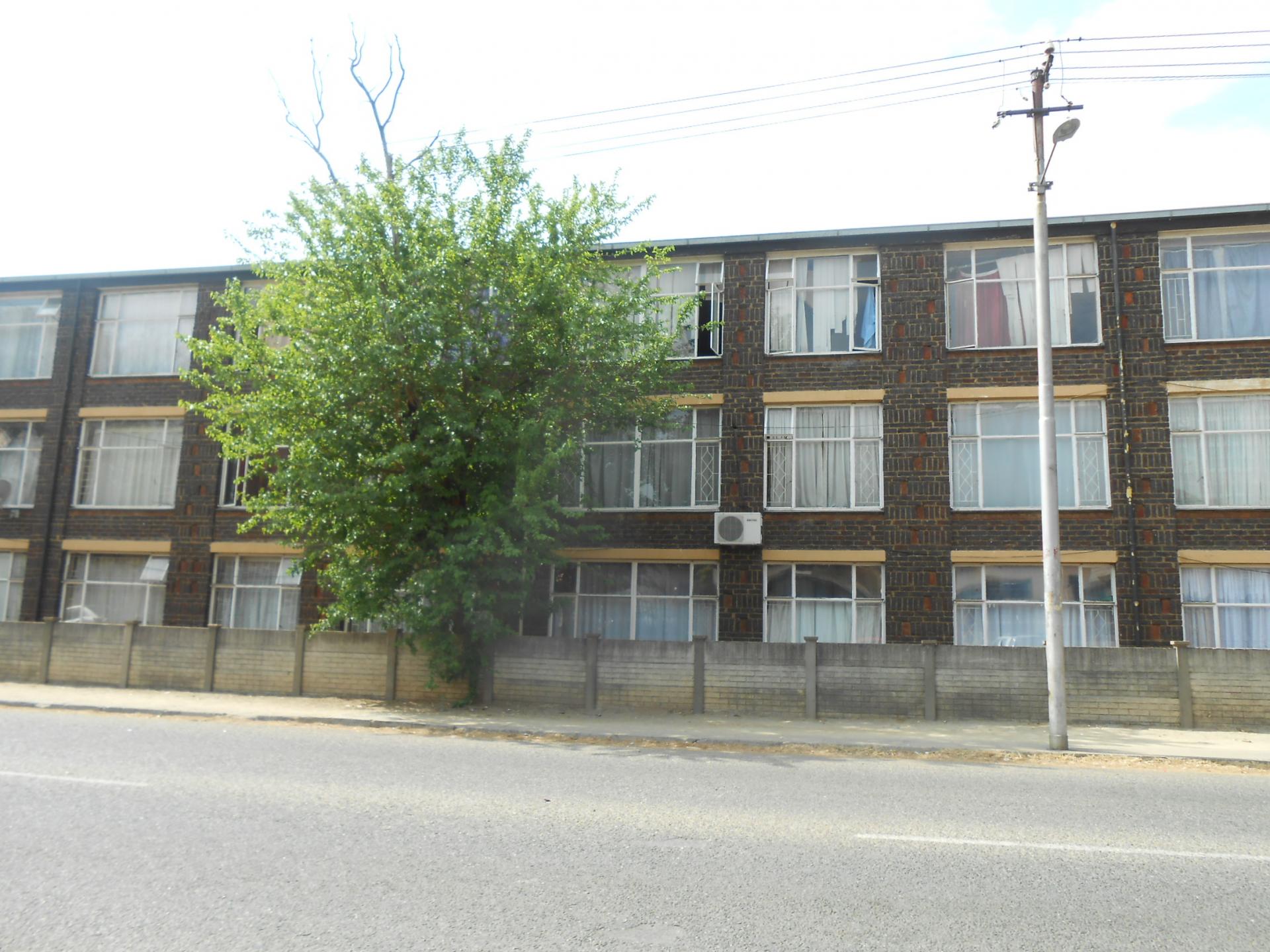 Front View of property in Rustenburg