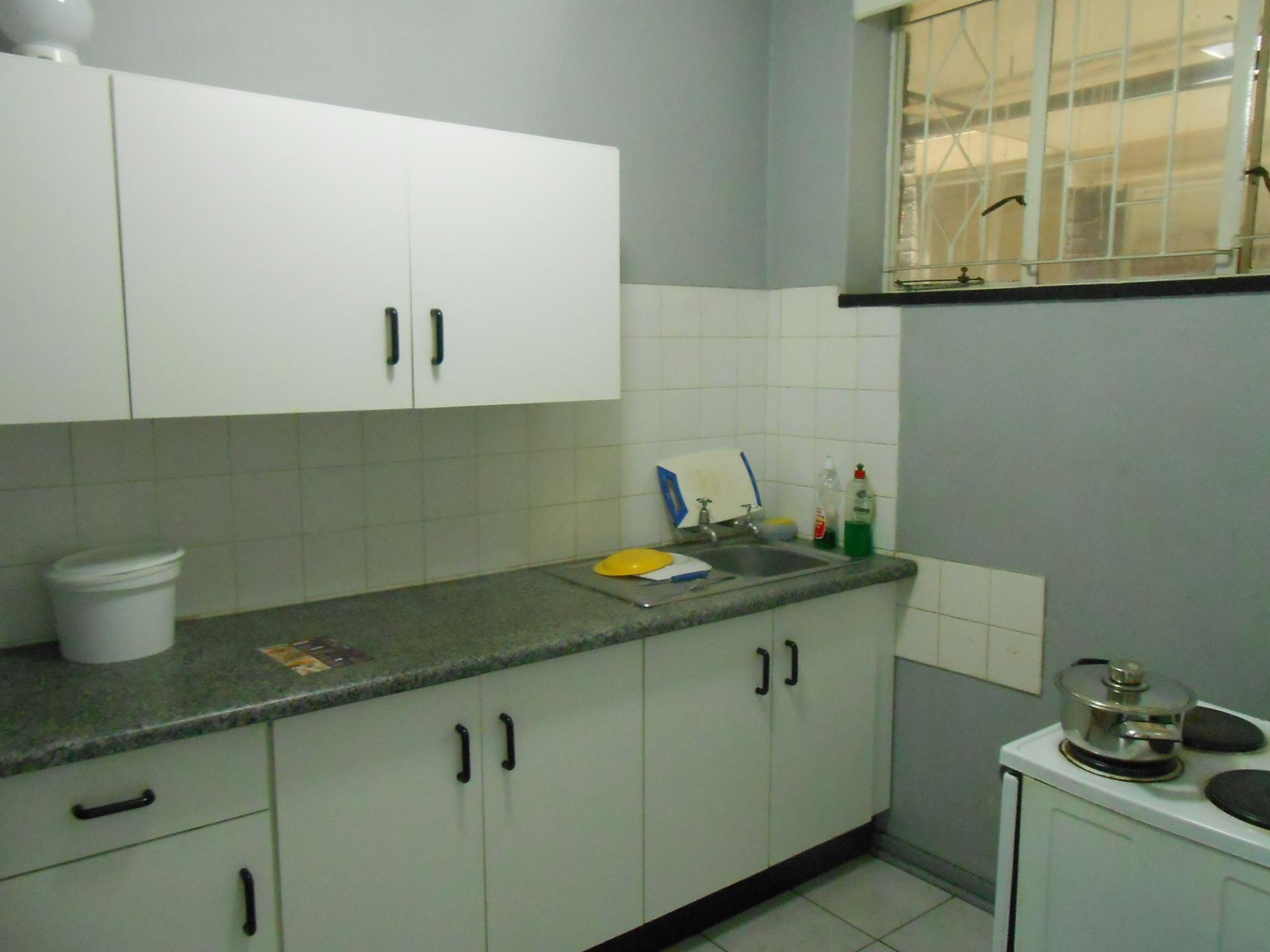 Kitchen - 9 square meters of property in Rustenburg
