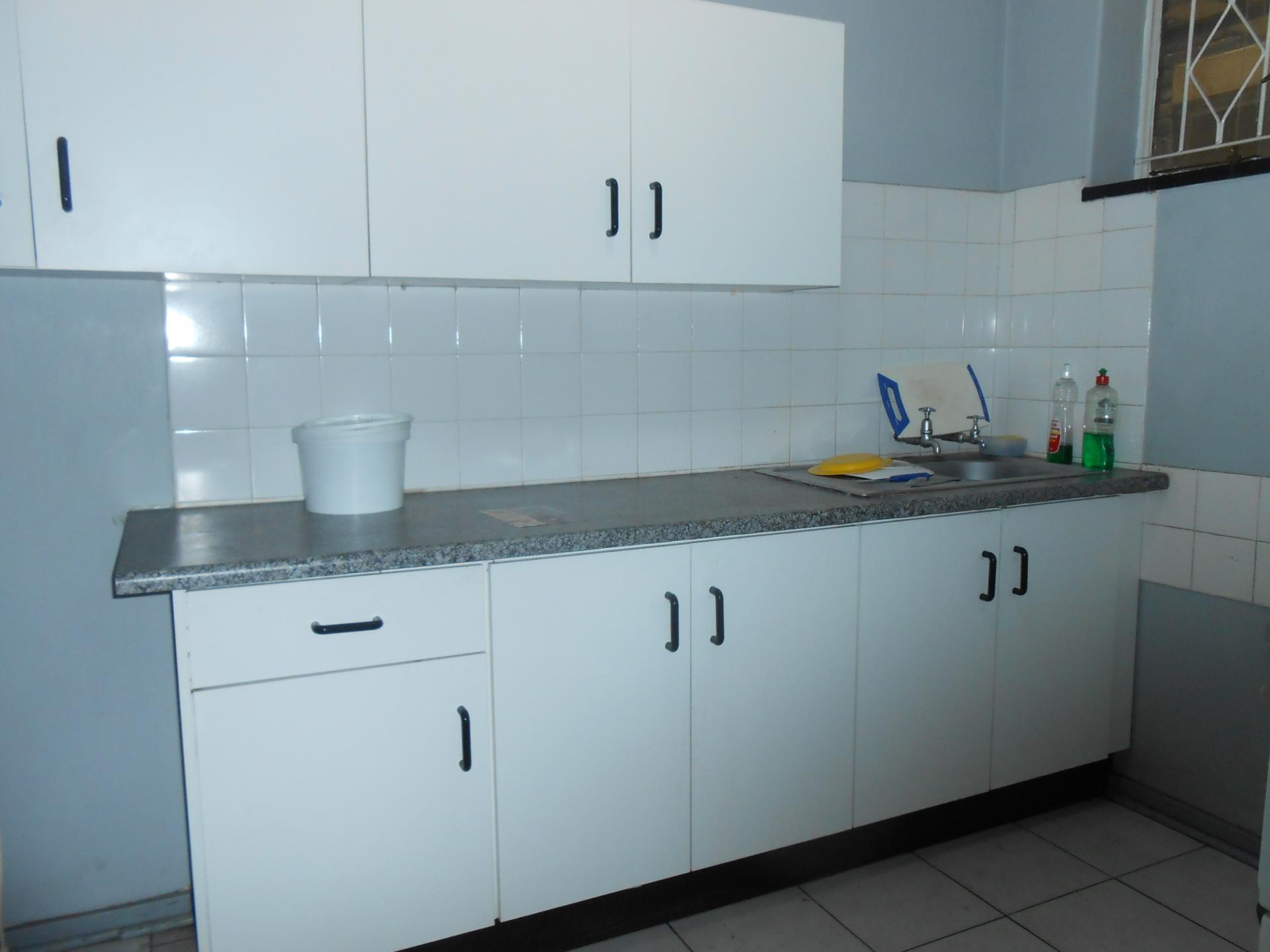 Kitchen - 9 square meters of property in Rustenburg