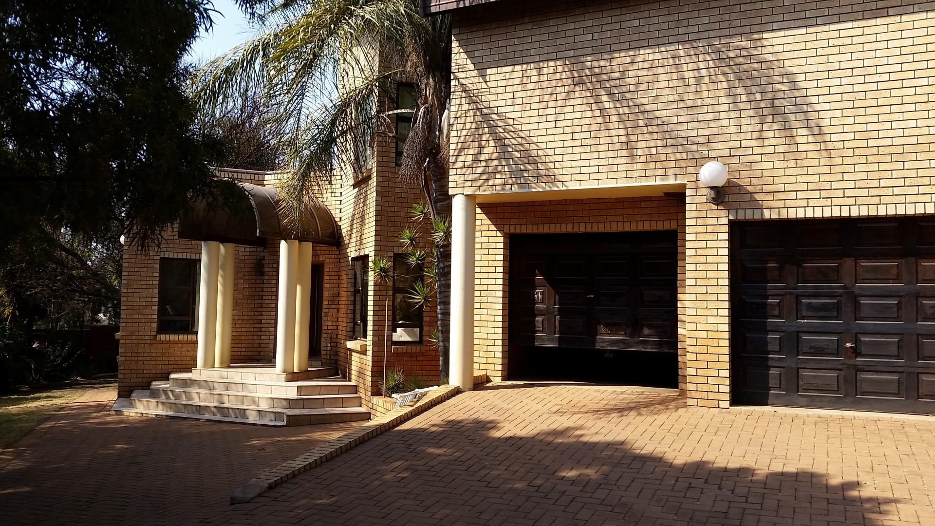 Front View of property in Centurion Central