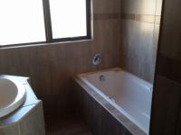Main Bathroom - 3 square meters of property in Rayton