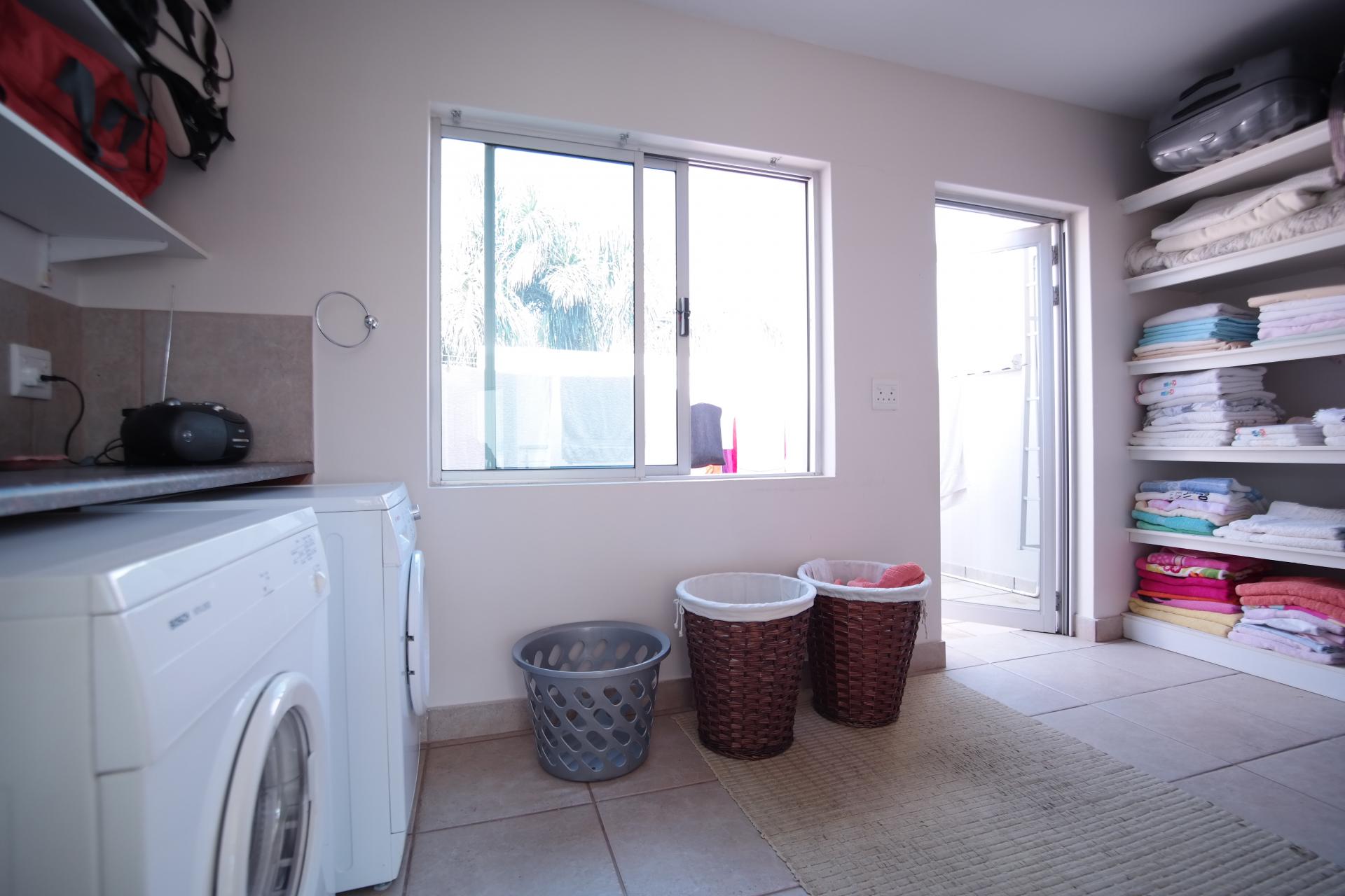 Rooms - 19 square meters of property in Woodhill Golf Estate