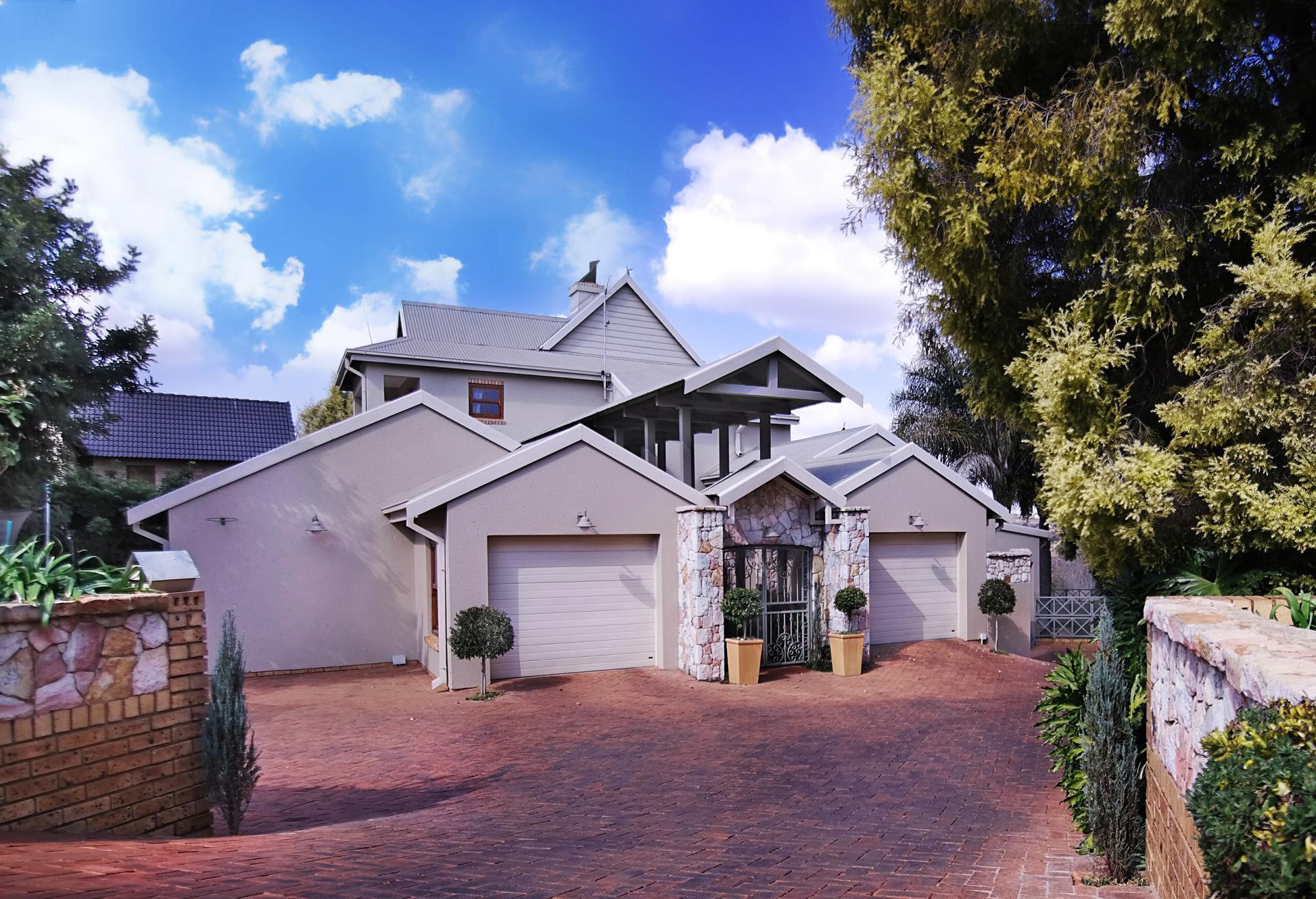 Front View of property in Woodhill Golf Estate