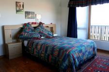 Bed Room 2 - 10 square meters of property in Reebok