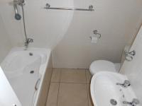 Bathroom 1 - 5 square meters of property in Klippoortjie AH