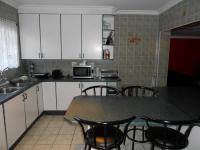 Kitchen - 24 square meters of property in Alberton