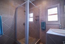 Bathroom 2 - 10 square meters of property in Silver Lakes Golf Estate