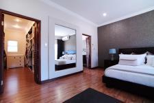 Main Bedroom - 41 square meters of property in Silver Lakes Golf Estate