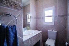 Bathroom 2 - 10 square meters of property in Silver Lakes Golf Estate