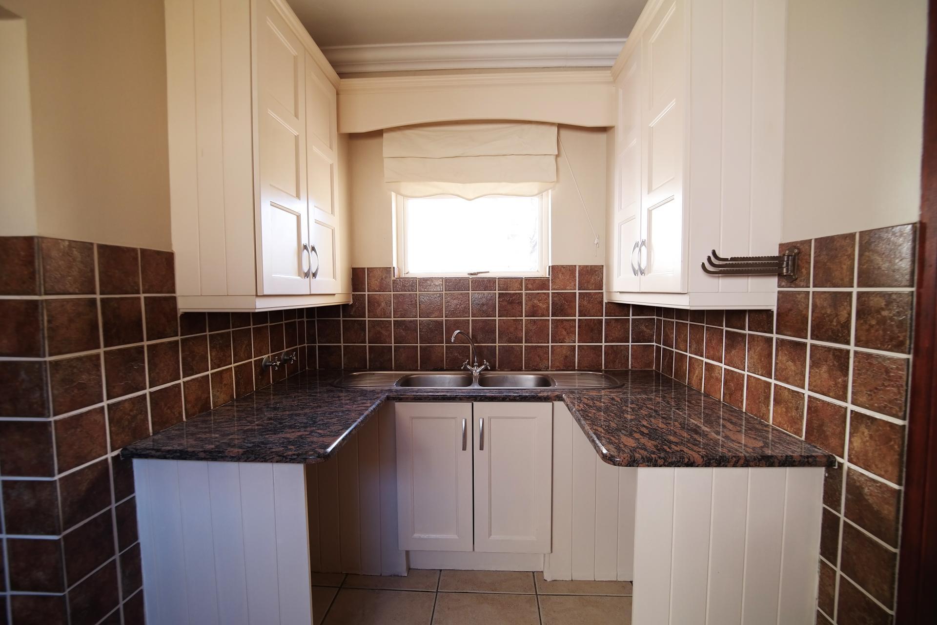 Kitchen - 53 square meters of property in Silver Lakes Golf Estate