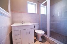 Bathroom 1 - 2 square meters of property in Silver Lakes Golf Estate