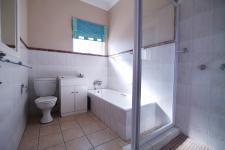 Bathroom 2 - 9 square meters of property in Silver Lakes Golf Estate