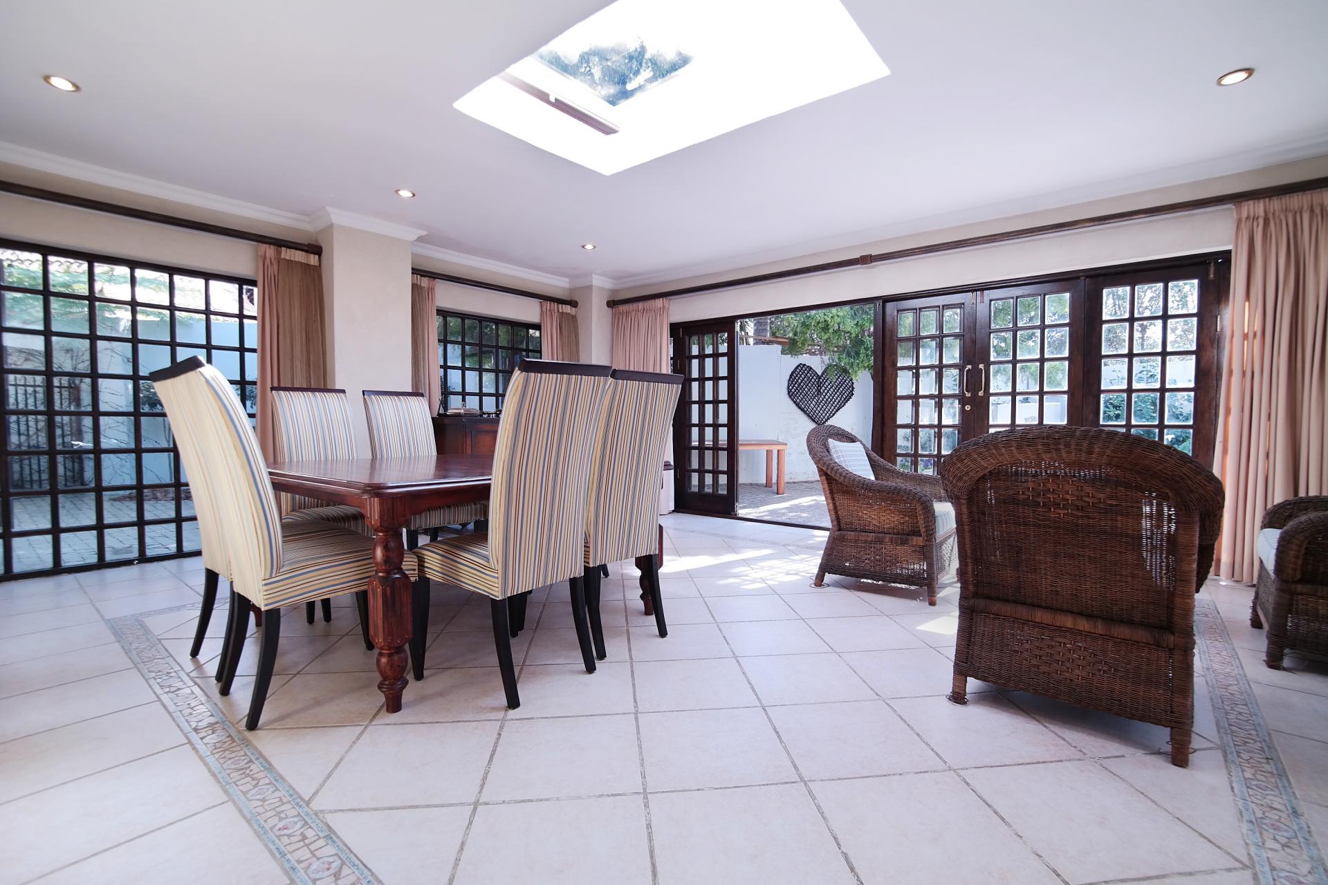 Dining Room - 36 square meters of property in Silver Lakes Golf Estate