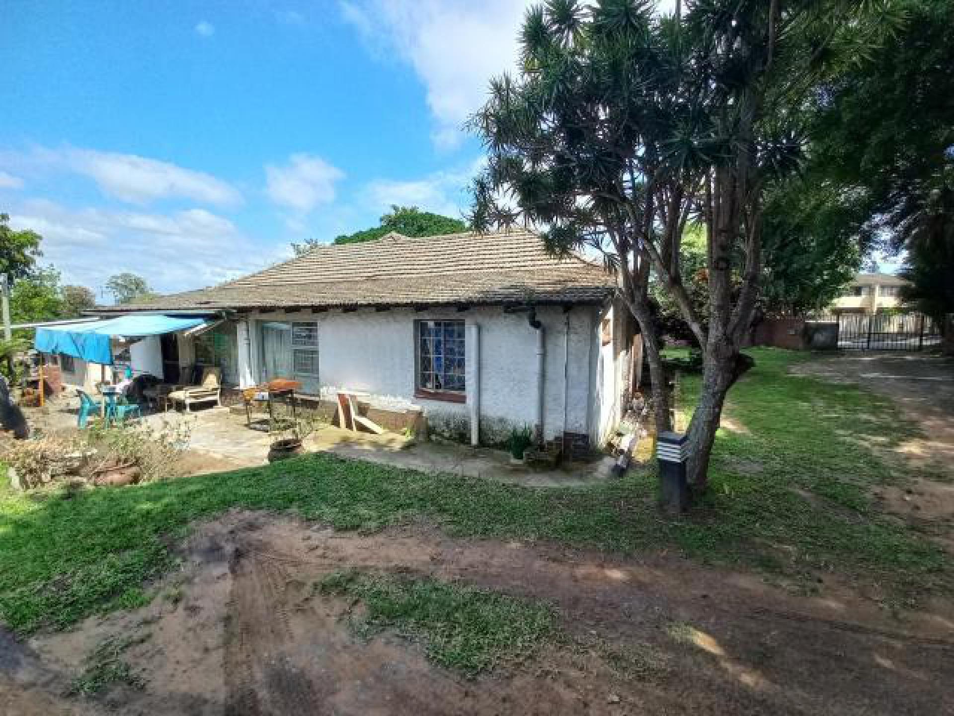 Front View of property in Pinetown 