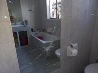 Bathroom 1 of property in Pinetown 