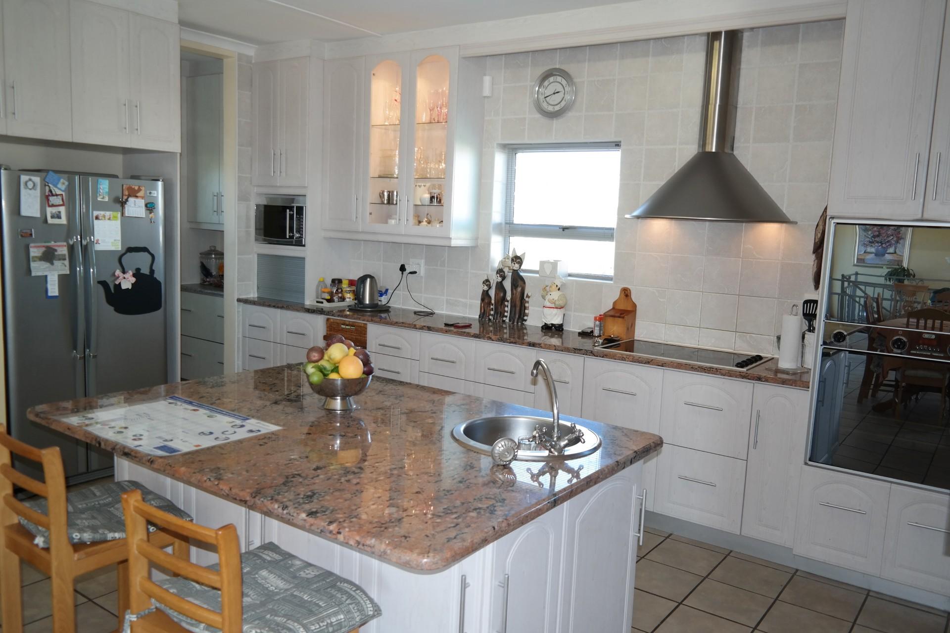 Kitchen - 63 square meters of property in Langebaan