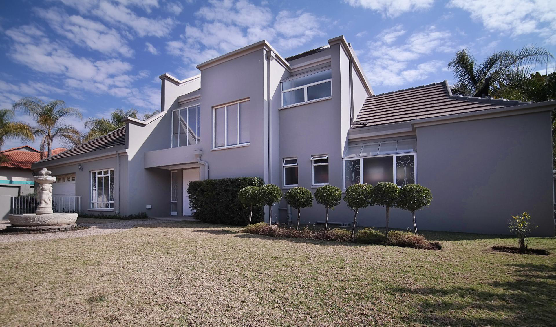 Front View of property in Silver Lakes Golf Estate