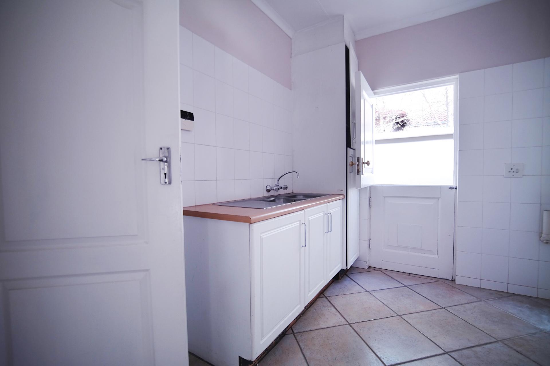 Kitchen - 49 square meters of property in Silver Lakes Golf Estate