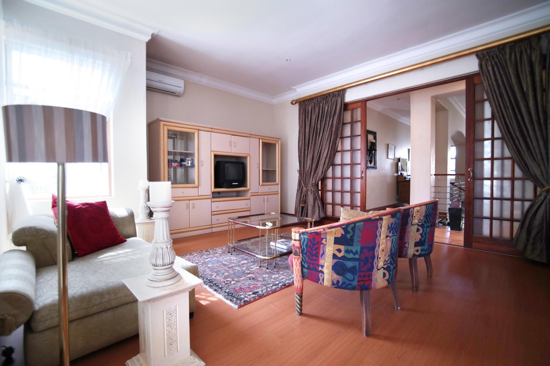 TV Room - 83 square meters of property in Woodhill Golf Estate