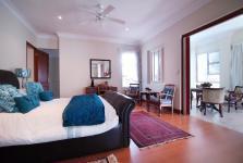 Main Bedroom - 35 square meters of property in Woodhill Golf Estate