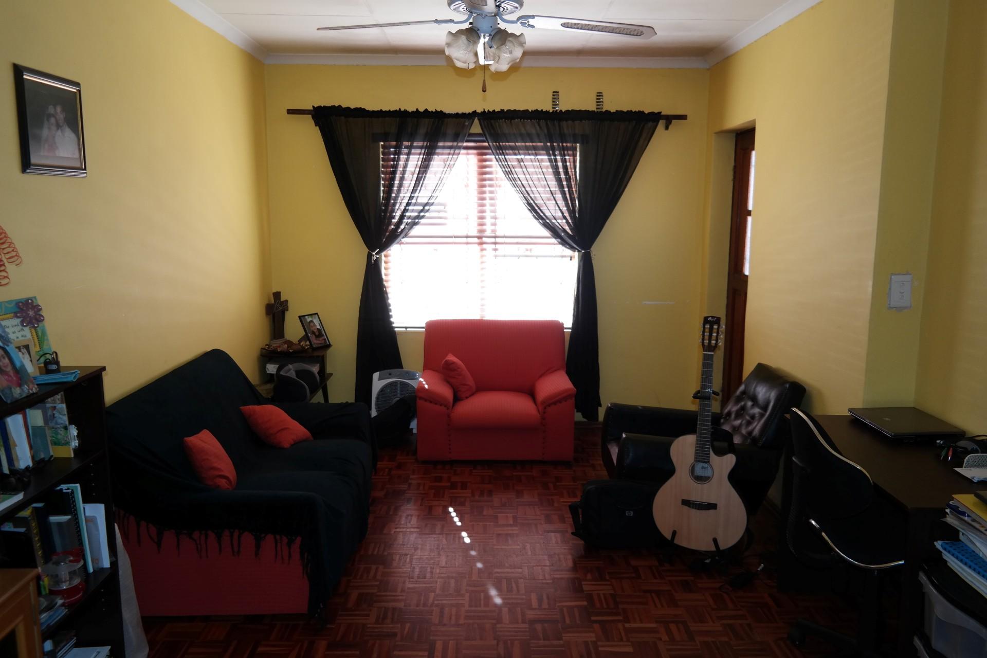 Lounges - 18 square meters of property in Mitchells Plain