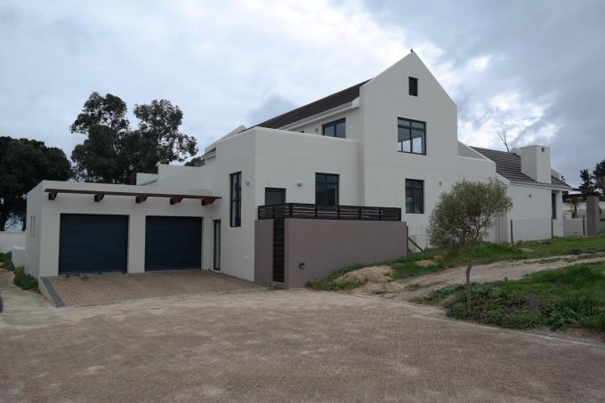 4 Bedroom House for Sale For Sale in Somerset West - Private Sale - MR115632