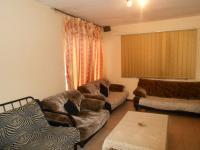 Lounges - 16 square meters of property in Lenasia South