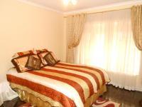 Bed Room 2 of property in Lenasia South