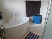 Bathroom 1 - 6 square meters of property in Heidelberg - GP