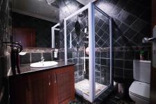 Bathroom 1 - 3 square meters of property in Woodlands Lifestyle Estate