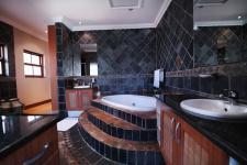 Main Bathroom - 20 square meters of property in Woodlands Lifestyle Estate