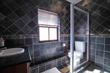 Bathroom 2 - 3 square meters of property in Woodlands Lifestyle Estate