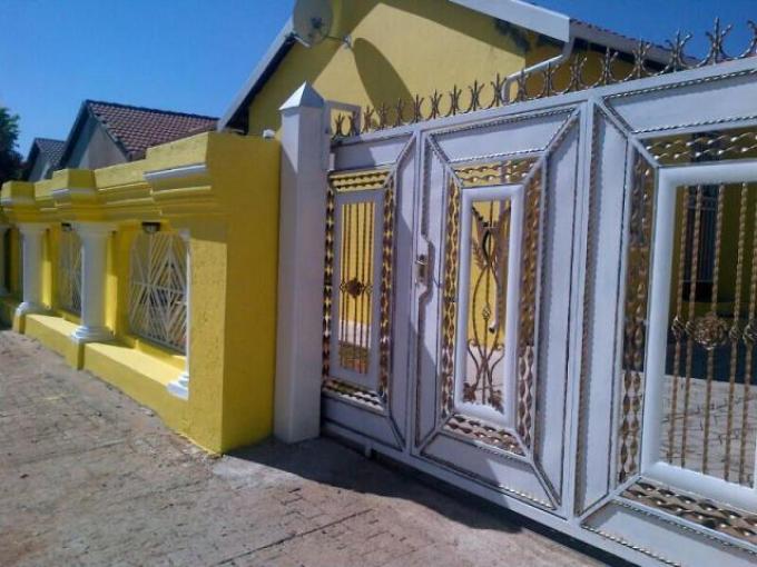 3 Bedroom House for Sale For Sale in Mabopane - Private Sale - MR115803