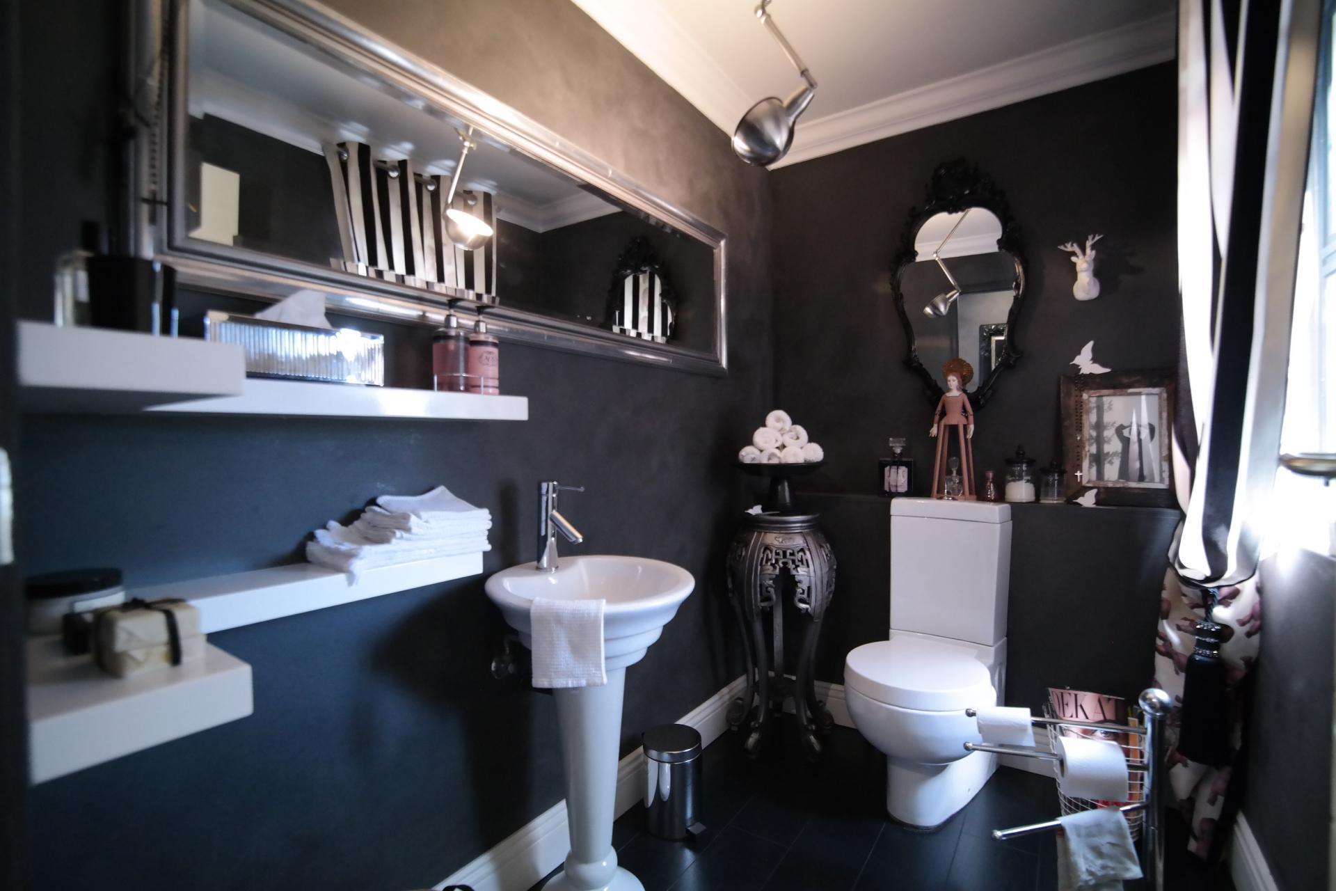 Bathroom 1 - 3 square meters of property in Silver Lakes Golf Estate