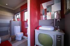 Bathroom 2 - 7 square meters of property in Silver Lakes Golf Estate