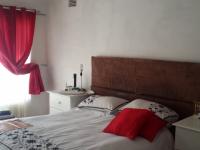 Main Bedroom - 28 square meters of property in Benoni