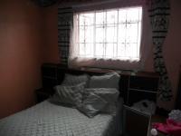 Main Bedroom - 8 square meters of property in Kwandengezi