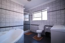 Bathroom 1 - 8 square meters of property in Silver Lakes Golf Estate