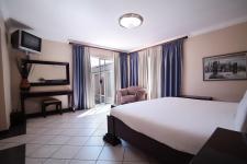 Main Bedroom - 36 square meters of property in Silver Lakes Golf Estate