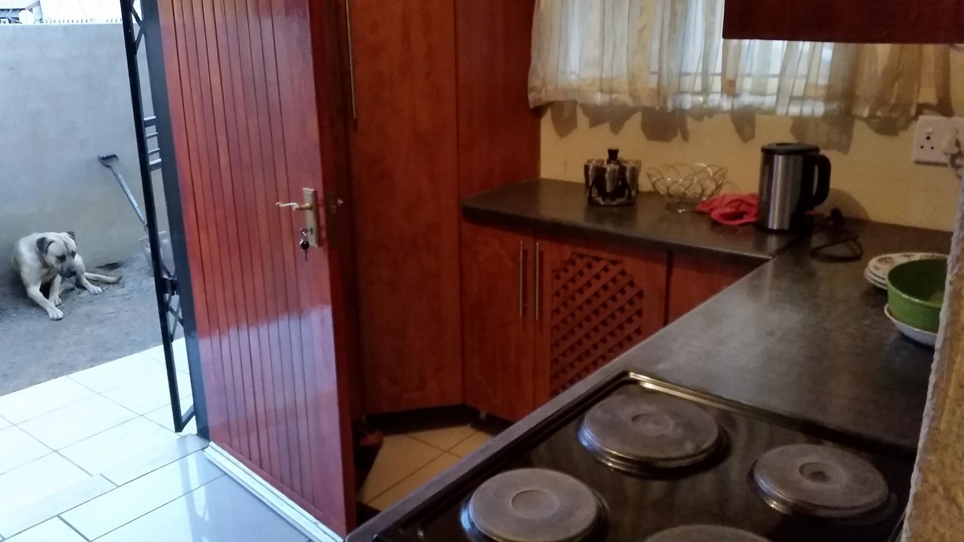 Kitchen - 7 square meters of property in Lotus Gardens