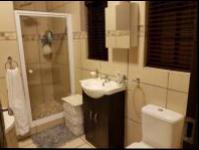Main Bathroom - 8 square meters of property in Meerhof