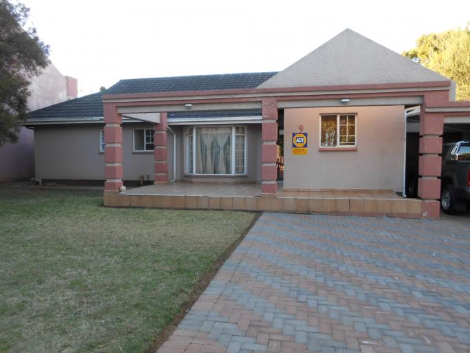 3 Bedroom House for Sale For Sale in Vanderbijlpark - Private Sale - MR116094